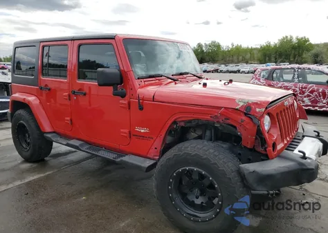 2014 Jeep Wrangler Unlimited Sahara z USA, uszkodzony, nr VIN 1C4BJWEG7EL229389